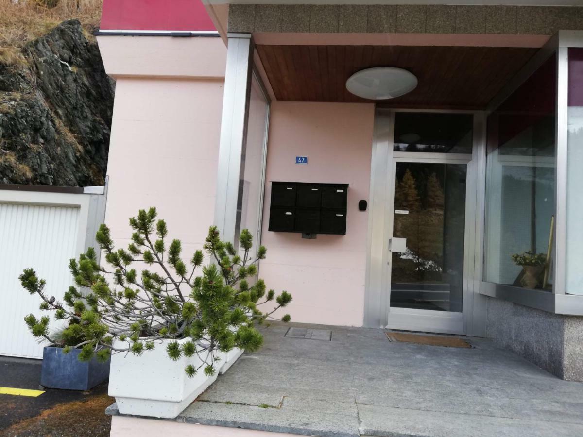 Les Nis Apartment Bourg-Saint-Pierre Exterior photo
